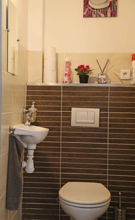 Location saisonnière d'un appartement à Sète Exterior foto